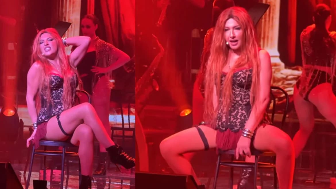 Elena Paparizou: Sensual baile con corsé y peluca en espectáculo en Atenas