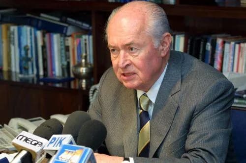 Embajada en Atenas abre libro de condolencias por George Vasiliou