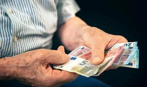 ECYSY: Geringe Rentenerhöhungen und Forderung nach staatlicher Unterstützung