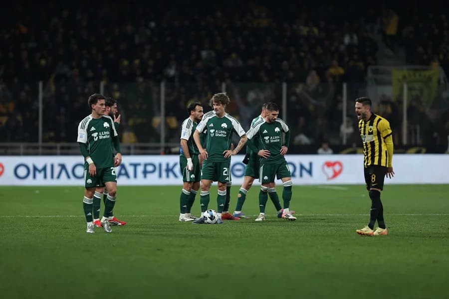 Panathinaikos-Fans kritisieren Team in Koropi nach Niederlage gegen AEK scharf