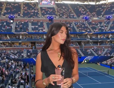 The Beauty Who Caught Eyes at Djokovic's Practice in Melbourne
