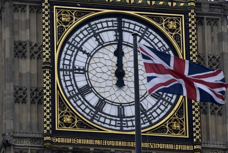 UK: Conservative MP Defectes to Farage's Party