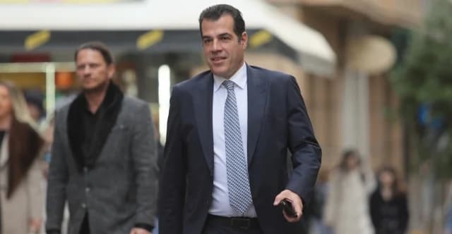 Plevris: No a la legalización de inmigrantes ilegales, aceleración para residentes legales