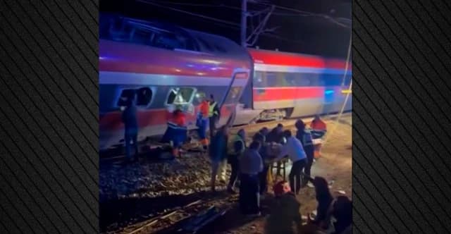 Zugunglück in Spanien: 39 Tote, Minister spricht von 'seltsamem Unfall'