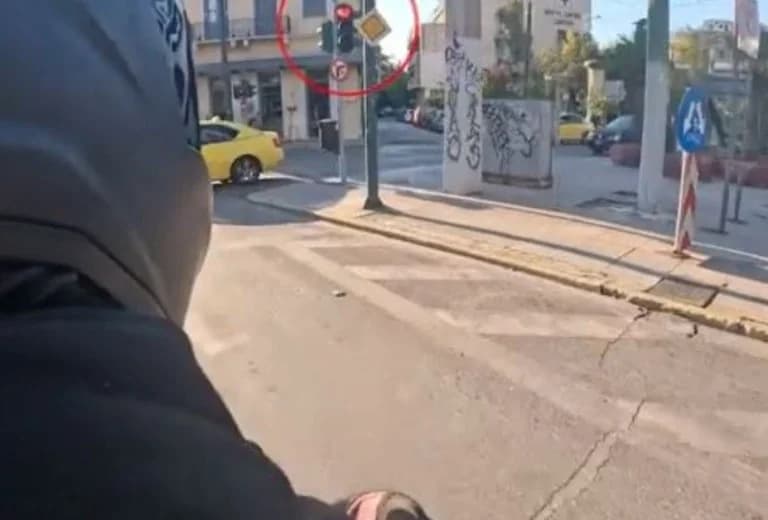 אתונה: זוהו שני צעירים בני 24 בגין נהיגה פוחזת והפרות תנועה
