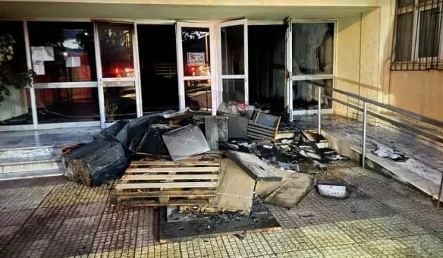 Arrestan a estudiante por incendio provocado en gimnasio de Itea