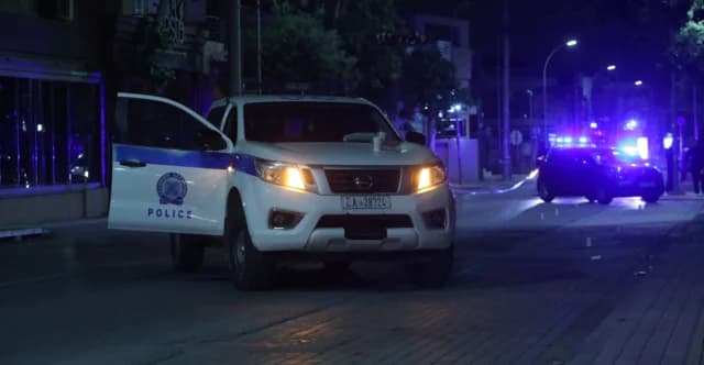 Καθίζηση στην οδό Ιάσωνος στον Πειραιά – Εκτροπή κυκλοφορίας