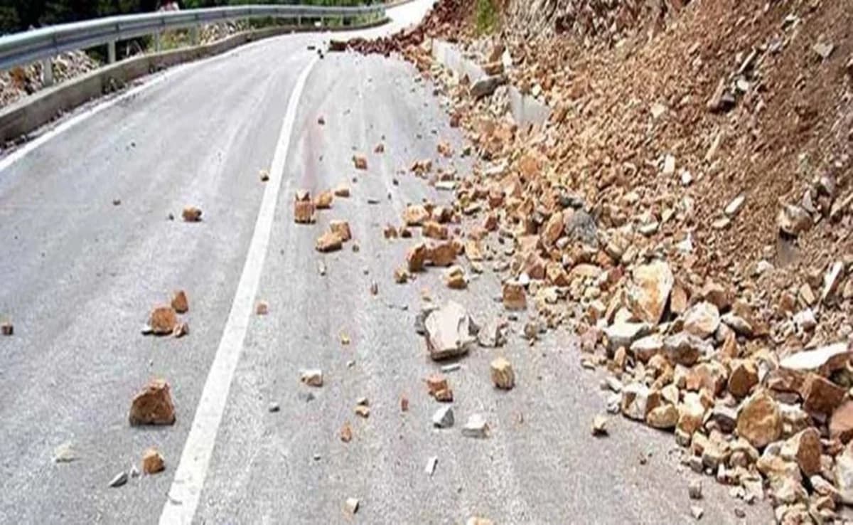Deslizamientos en carreteras de montaña en Chipre