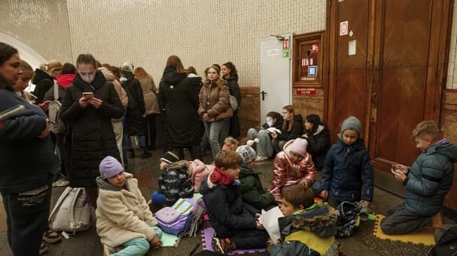 Πολωνία και ΕΕ στέλνουν πάνω από 800 γεννήτριες στην Ουκρανία