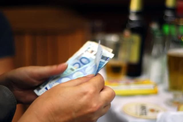 OPEKA: Выплаты пособий в январе 2026 г. – Даты