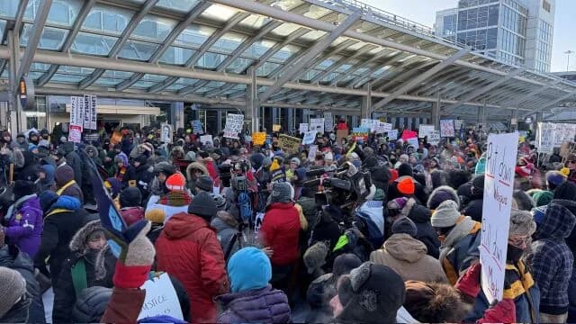 Minnesota Strike Against ICE Following Death of Renee Good