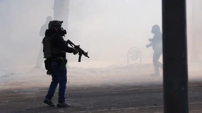 Ένταση και απεργίες στη Μινεσότα μετά από πυροβολισμό από την ICE