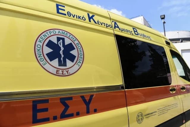 塞萨洛尼基：女子从桥上坠落后身受重伤