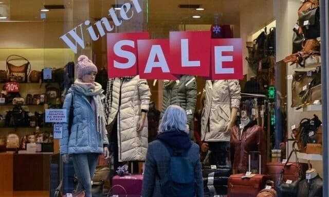 Stores Open on Sunday, January 25: Hours and Supermarket Information