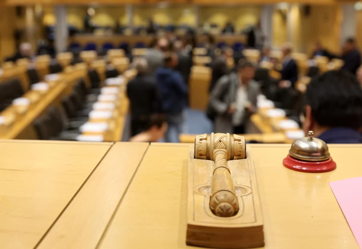 Schatten über den Beziehungen zwischen Gebern und Regierung in Bezug auf die Unabhängige Agentur für soziale Unterstützung