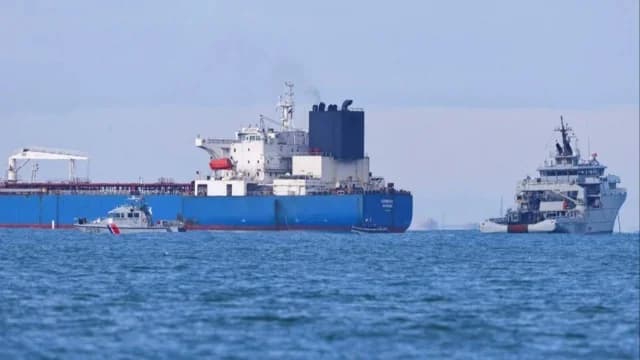 Υπό κράτηση ο πλοίαρχος δεξαμενόπλοιου στη Μασσαλία για ψευδή σημαία