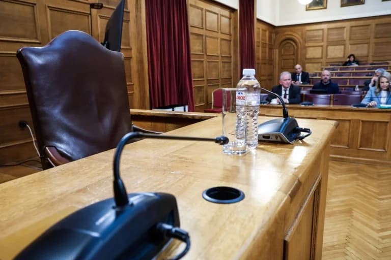 Tensión en la investigación de OPEKEPE: Enfrentamiento Liakouli-Chalikia