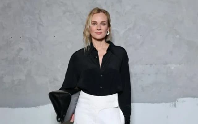 Η Ντάιαν Κρούγκερ στο σόου AMI Paris Menswear Φθινόπωρο 2026
