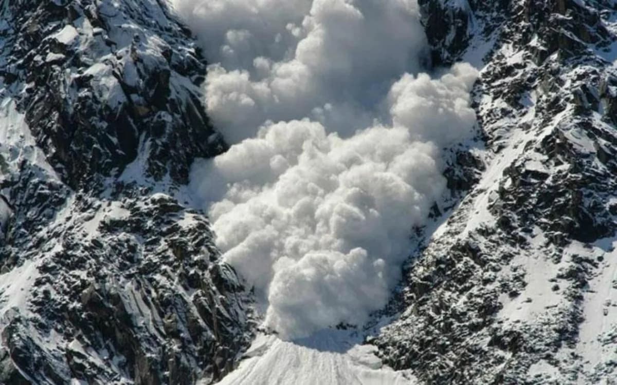 Esquiador muere en avalancha en los Alpes: 20 fallecidos en un mes