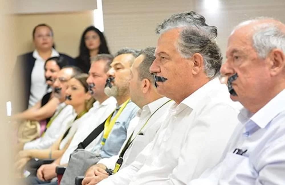 עיתונאים טורקים-קפריסאים מוחים נגד שינויים ב'חוק העונשין'