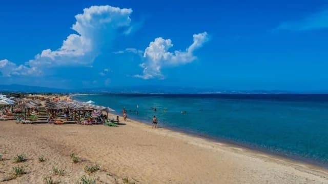 Halkidiki: 7-year-old found safe after disappearing at Agios Mamas beach