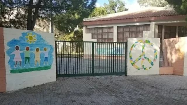 Elefsina: 11-year-old in hospital with fractures after schoolyard incident