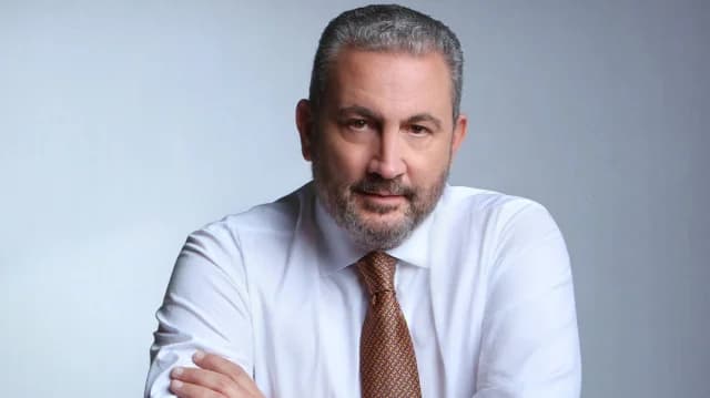 El Grupo Bakos-Kaymenakis-Exarchou adquiere iefimerida y se asocia con Parapolitika