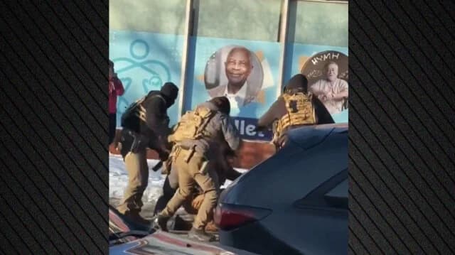 特朗普顾问：普雷蒂案件中可能存在违反规定的行为