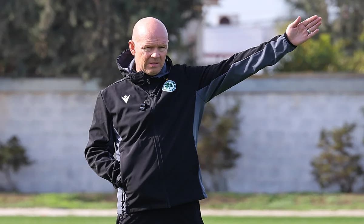 Berg auch außerhalb des Feldes für Omonia aktiv