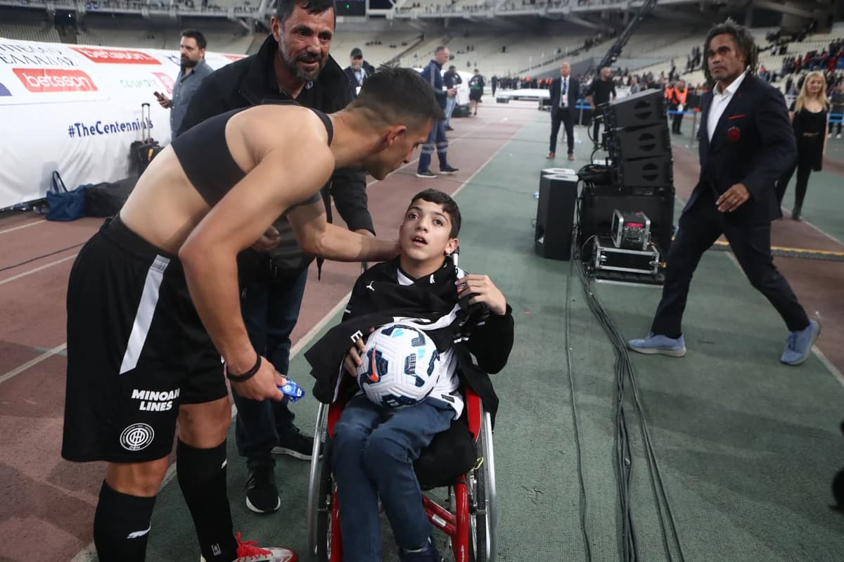 Aficionados del PAOK de luto: El mensaje del joven Giannakis conmueve corazones