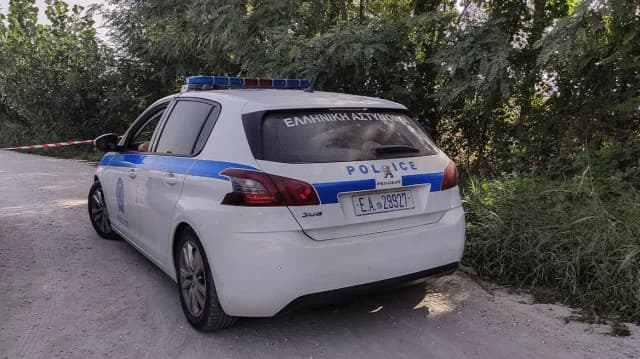 В Каламате обезврежена банда, грабившая магазины