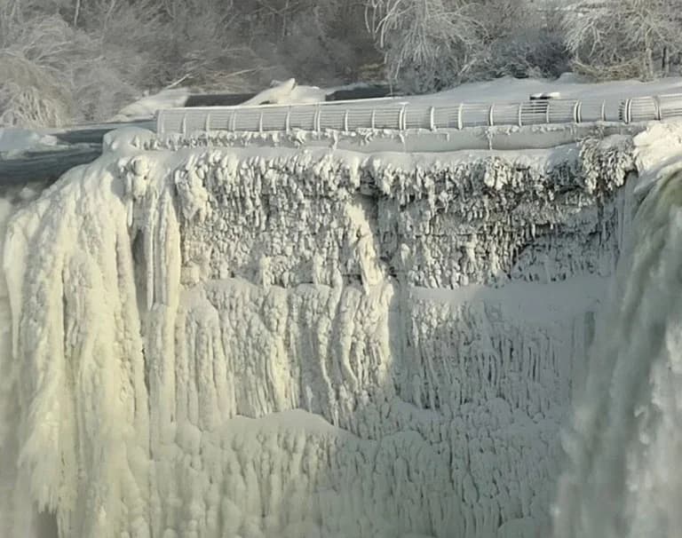 Niagara Falls: Frozen on the Canadian Side