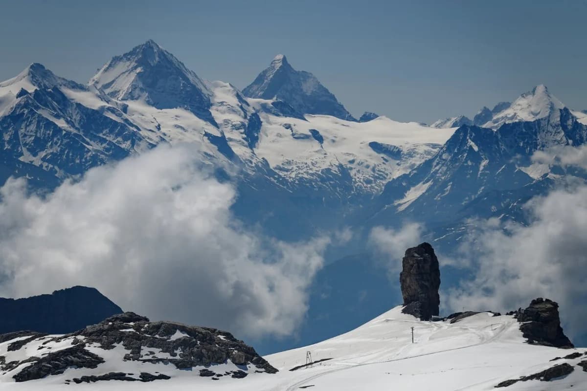 Esquiador Muere en Avalancha en los Alpes – 20 Muertos en un Mes