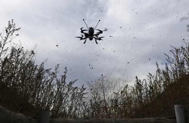 Un dron desconocido se estrella en una base militar en Polonia