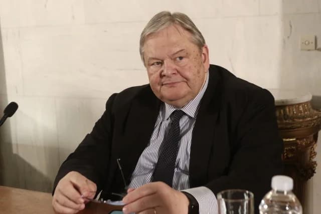 Βενιζέλος: Κρίση αξιοπιστίας των θεσμών, όχι συνταγματικό πρόβλημα
