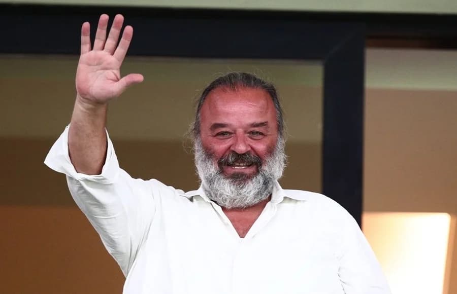 Heliopoulos droht Sperre nach Spiel; Was die Vorschriften sagen