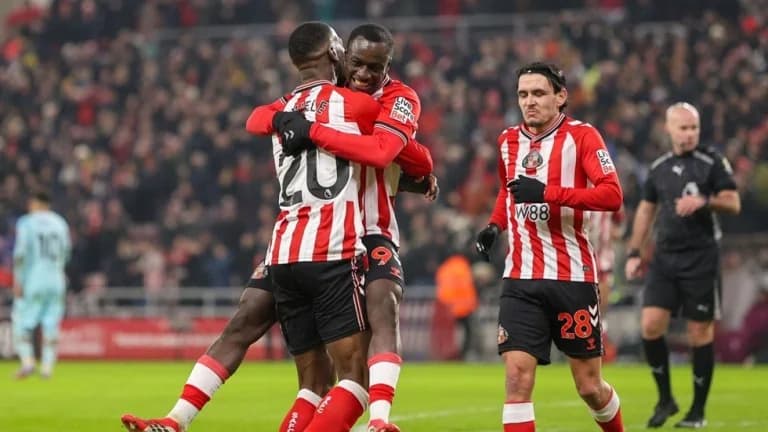 Sunderland - Burnley 3-0: Fácil victoria en el Stadium of Light