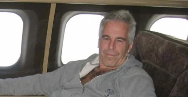 Nachricht über 'Kleinen Griechen' an Epstein löst Verschwörungstheorien aus