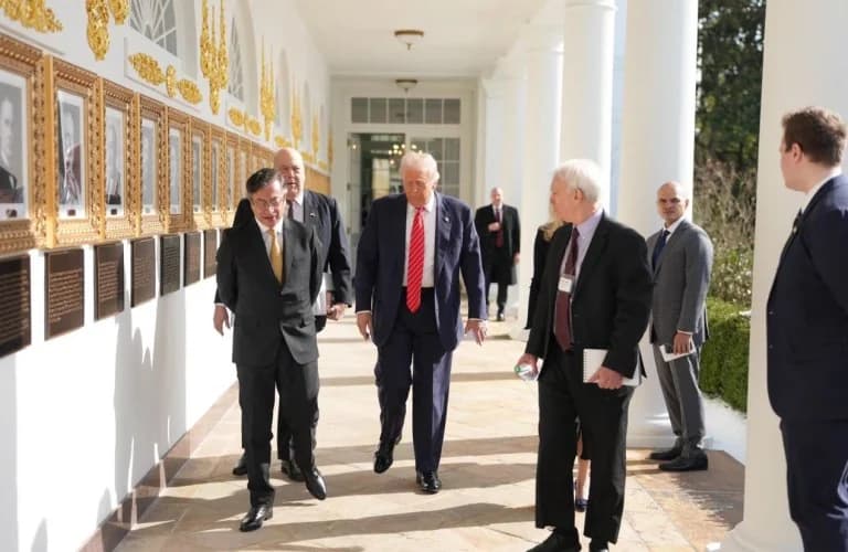 USA: Trump Meets Petro and Declares 'Love for Colombia'