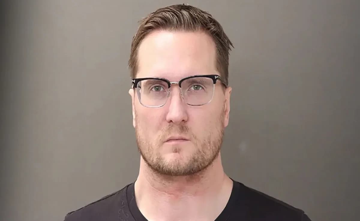 Ohio: Doctor Kills Ex-Wife and Her Partner with 16 Bullets
