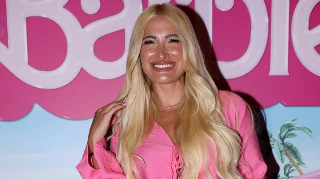 Ioanna Touni: Un año de relación y viaje sorpresa de su pareja