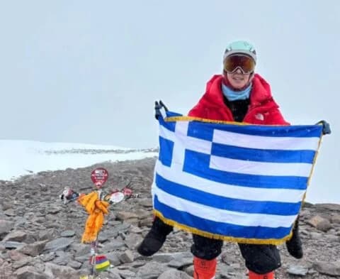 Kiki Tsakaldimi: Montañista Griega Corona el Aconcagua