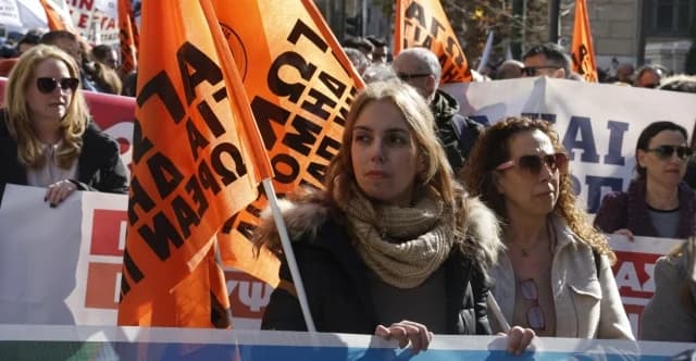 ΑΔΕΔΥ：公共部门的动员和罢工