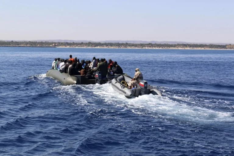 Libia: 53 migrantes muertos o desaparecidos tras naufragio