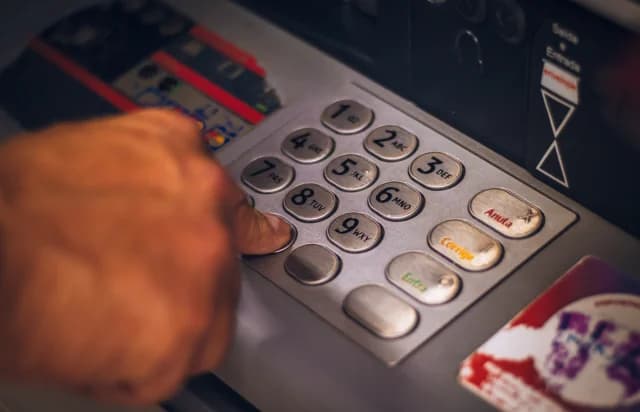 e-EFKA and DYPA: Payments until February 13