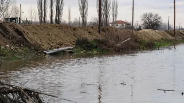 Ανησυχία για τον όγκο νερού στον Έβρο: Χάρτης πλημμυρισμένων περιοχών