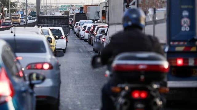 Verkehrsbehinderung auf der Kifissos-Allee nach Fußgängerunfall