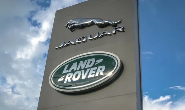 Η Jaguar ανακαλεί ηλεκτρικά SUV στις ΗΠΑ λόγω κινδύνου πυρκαγιάς