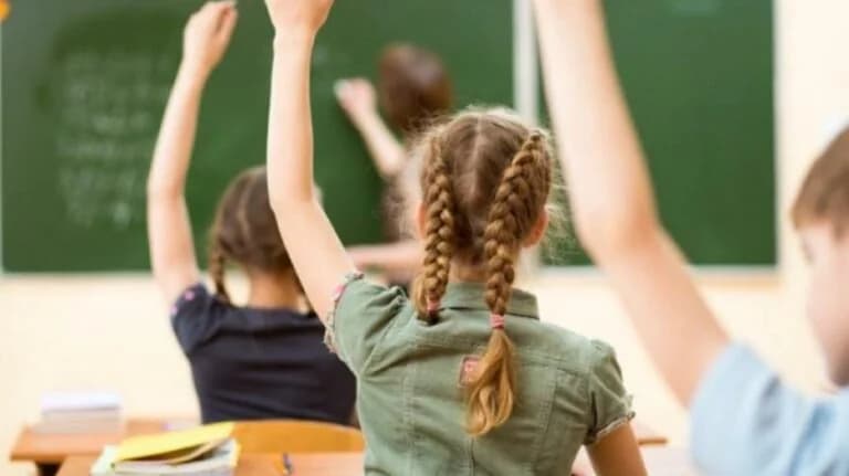 Sommerschulen: Lizenzierungsrahmen bald im Parlament