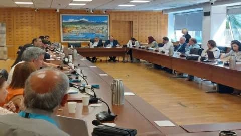 Βουλή: Δικαίωση για οικογένεια αγνοούμενου αστυφύλακα του 1974